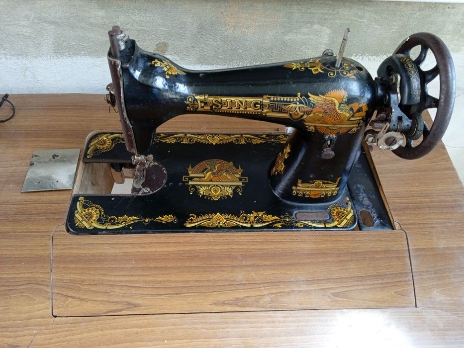 Máquina de costura antiga