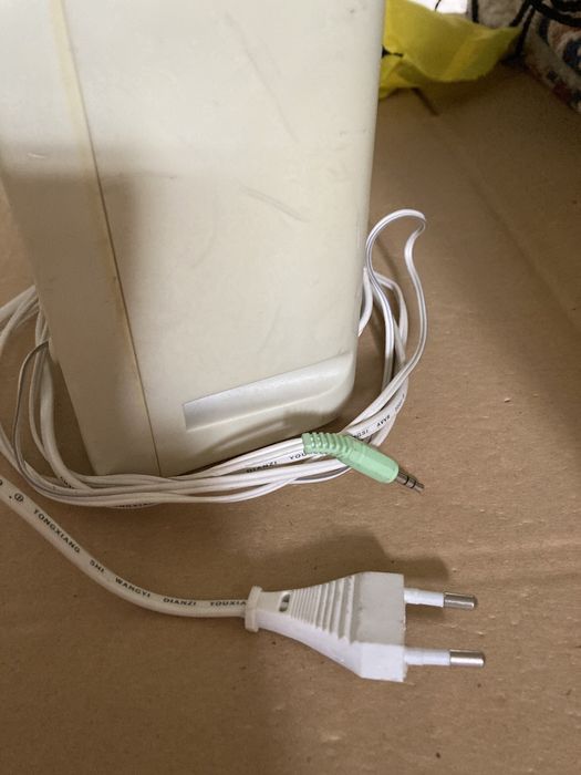 Teclado + Ecrã TFT Samesung e colunas