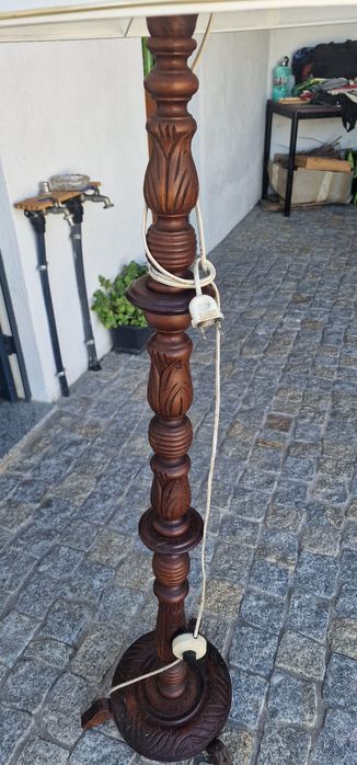 Candeiro madeira antigo bonito