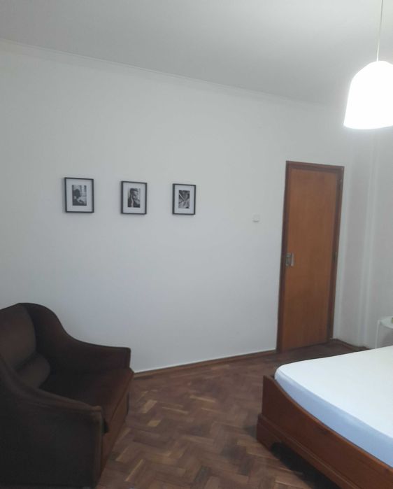Quarto para estudantes Linha Amarela, Junto ao Metro