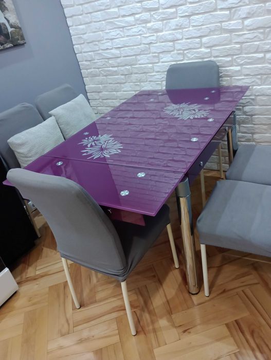 Szklany stół fioletowy