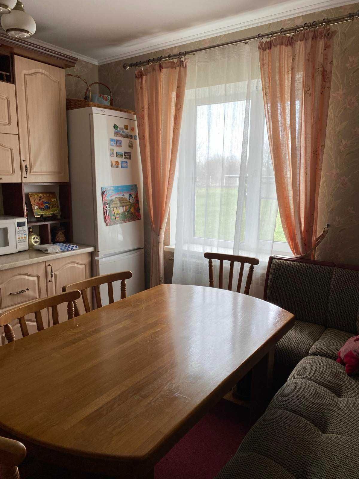 Продам житловий будинок 162 м кв 2-поверховий і ділянку 15 соток