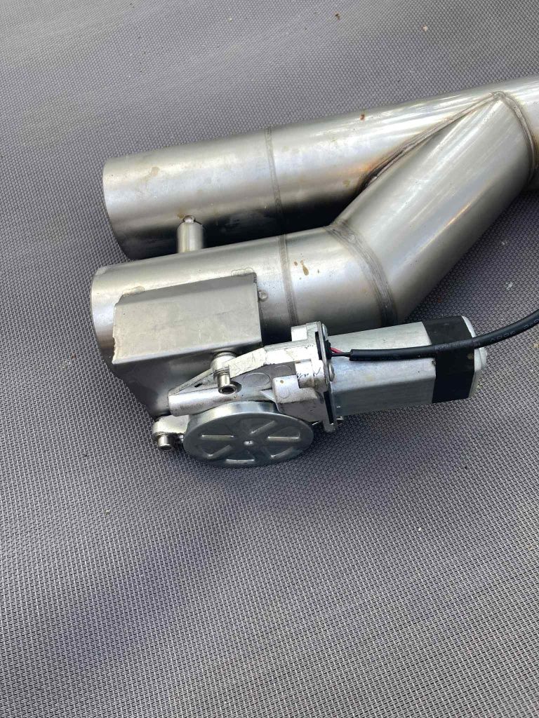 Przepustnica wydechu przelot 63mm