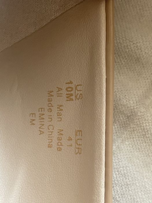 Туфлі жіночі бежевого кольору