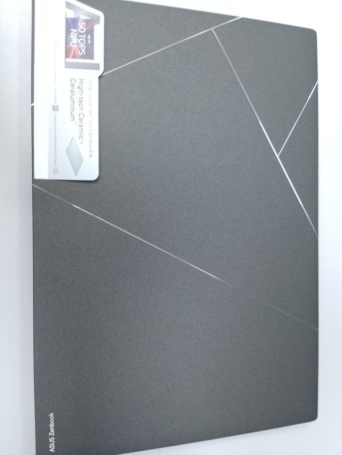 Ноутбук Asus um5606w