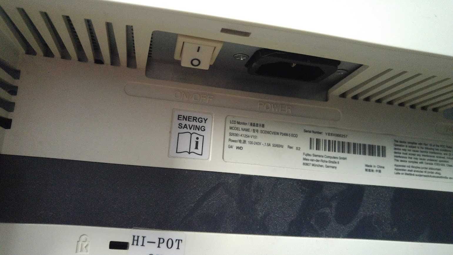 Монітор 24    Fujitsu Siemens P24W-5 ECO