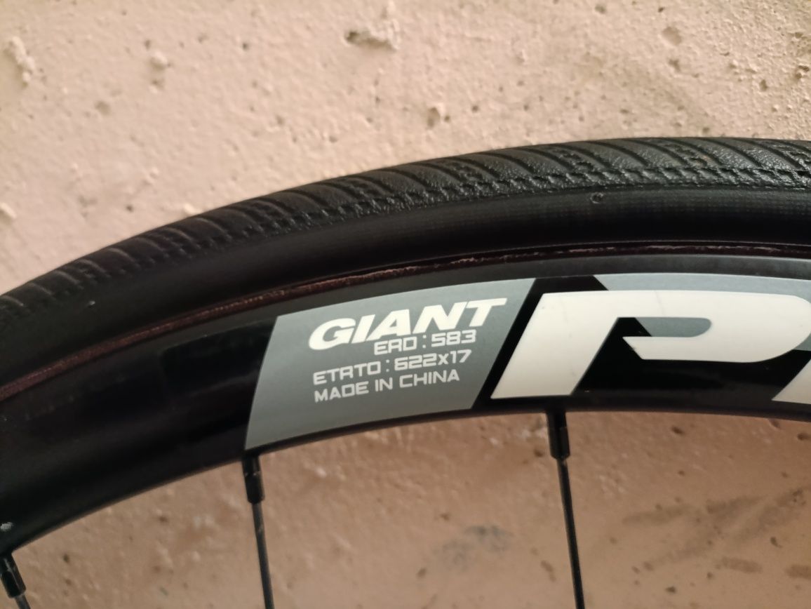 Koła Giant PA-2 Disc tarcze, opony Specialized
