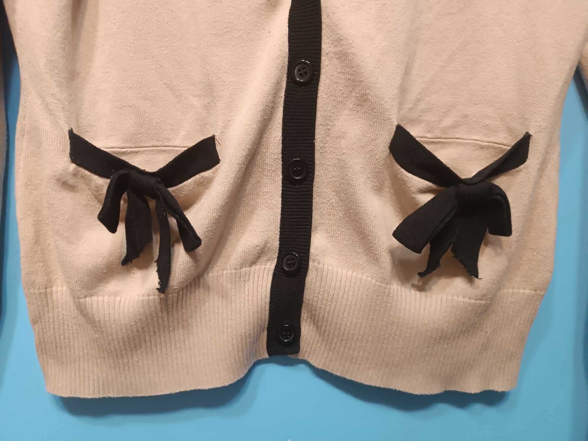 Piękny sweterek rozpinany z kieszeniami dekolt V - L/XL - "Top Secret"