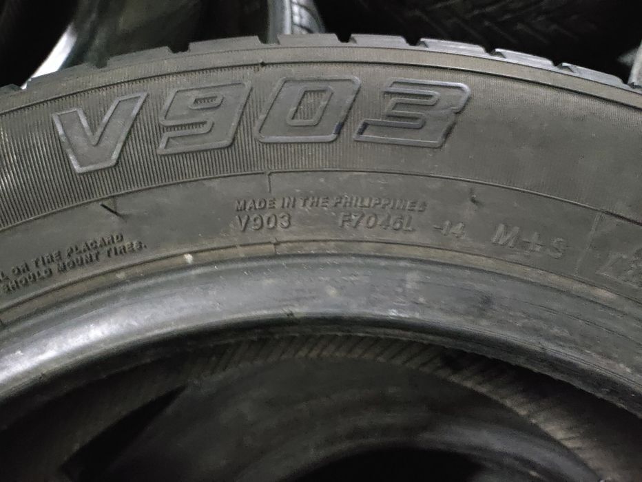 Шини резина зима 175/65 R15 Yokohama v 903