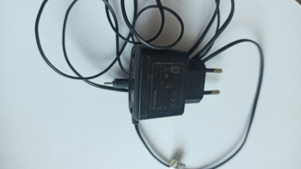 Зарядка до телефону Nokia