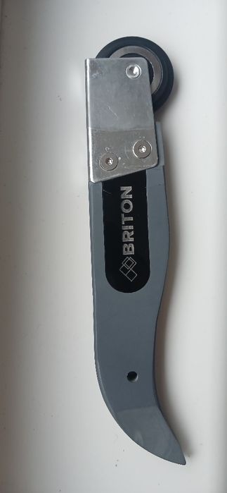 Ролік для вставки до натяжної стелі