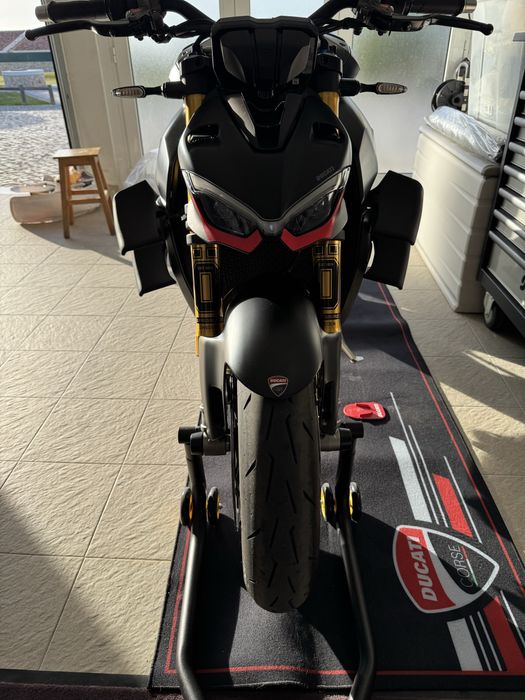 Ducati streetfighter v4s