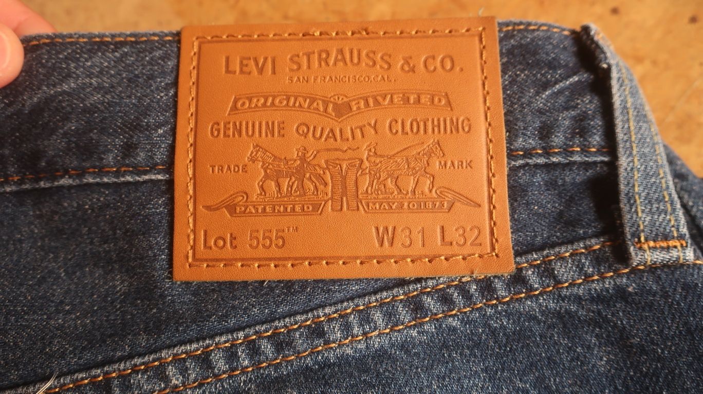 Levis 555™ Relaxed Straight Lightweight (31W x 32L)