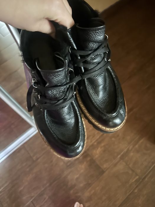 Продам черевики від Le Silla