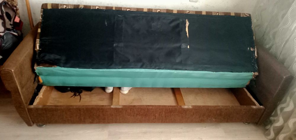 Диван-ліжко, безкоштовно