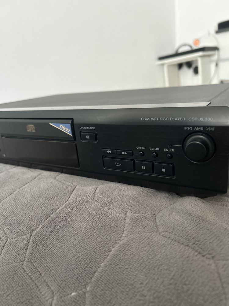 Sony cdr-he 300  ,330,397 проигрыватель cd