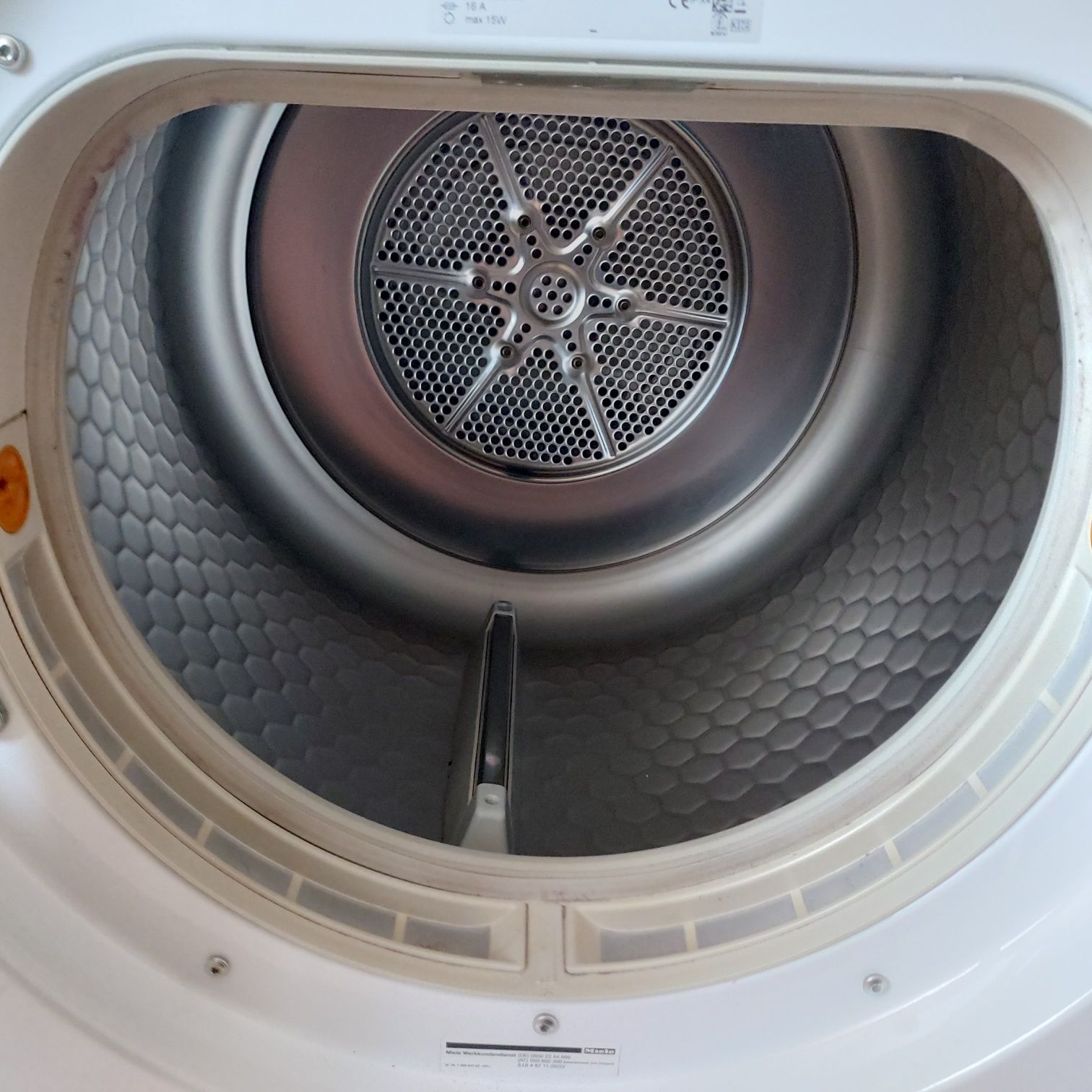 Сушка для одягу/сушка для белья Miele Softtronic T 9246 C