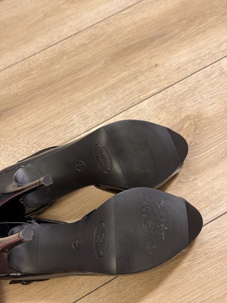 Czarne buty szpilki 37