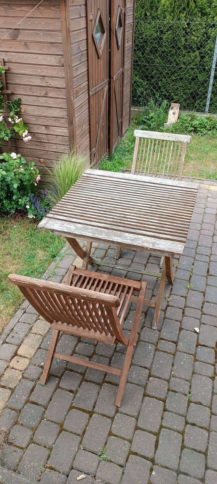 Stolik ogrodowy z dwoma krzesłami drewno