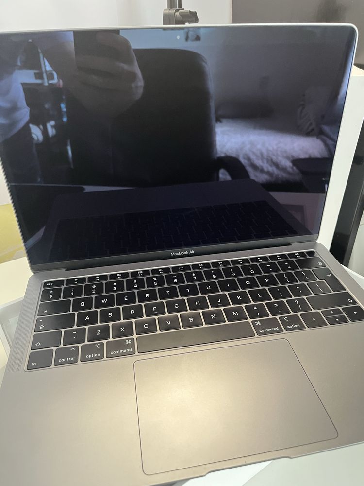 MacBook Air 2019 8/128