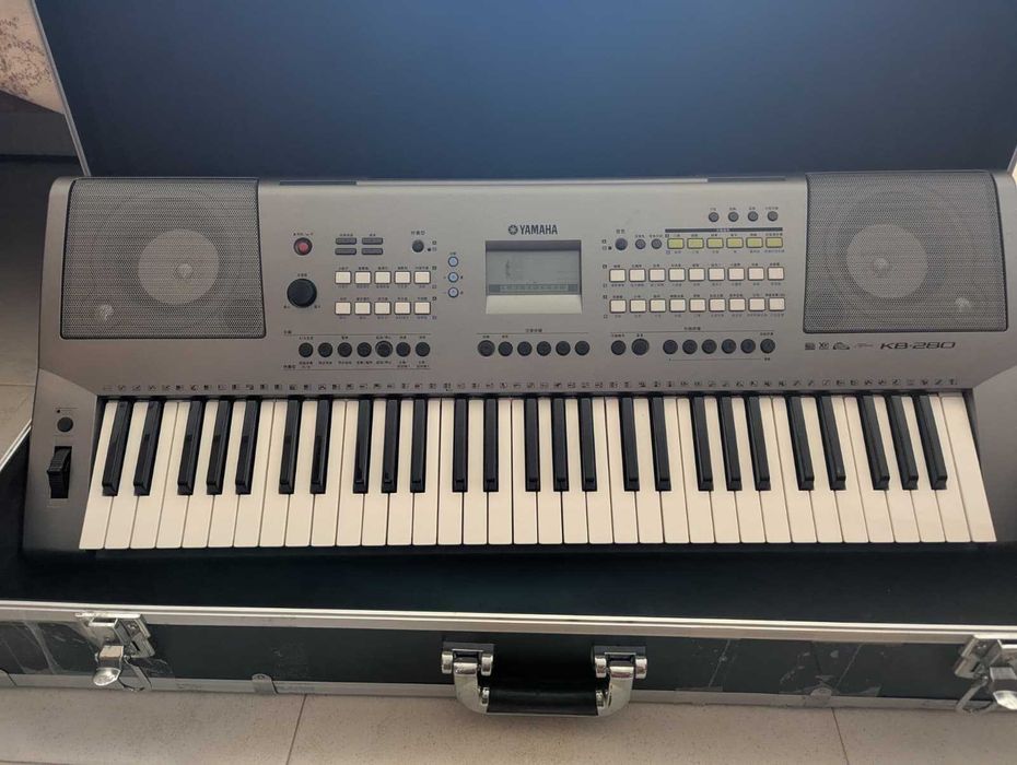 Teclado Yamaha KB-280 – Em excelente estado