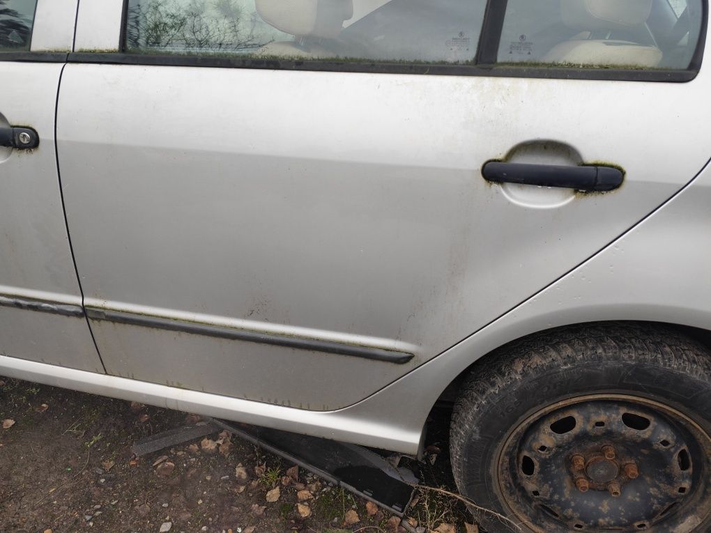 Skoda Fabia I lakier 9102 drzwi lewy tył lewe tylne HB hatchback