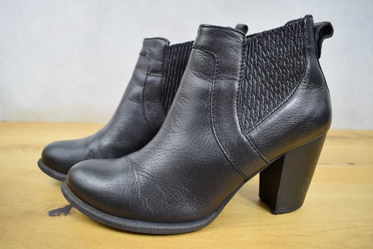 UGG Cobie II Chelsea Boots, botki skóra naturalna (39)