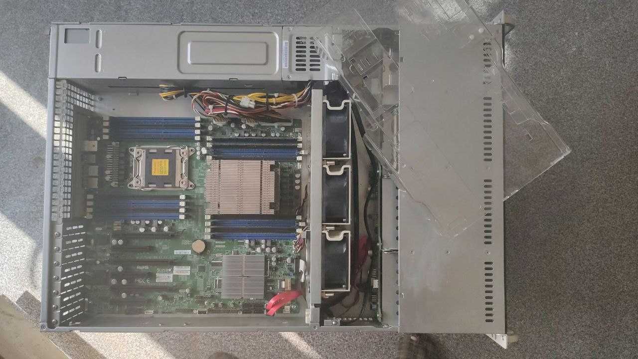 Стоечный сервер Supermicro Шасси: CSE-825 высотой 2U