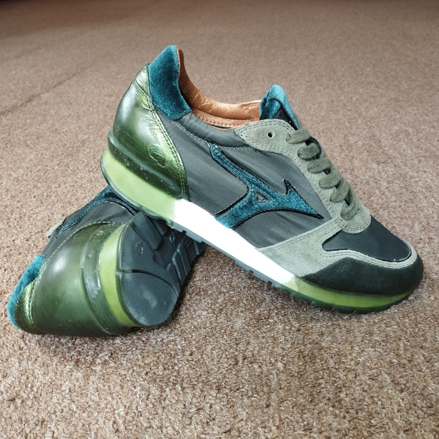 38,39. Кросівки Mizuno Saiph 1752 green