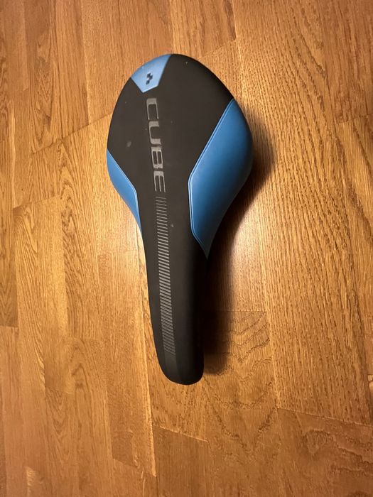 продам сідло cube