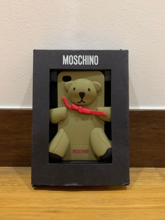 Capa para iphone 4/4s moschino