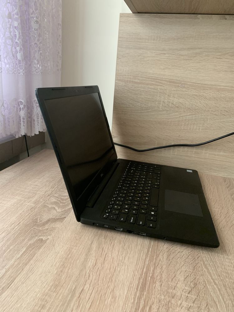 Dell Latitude 3590