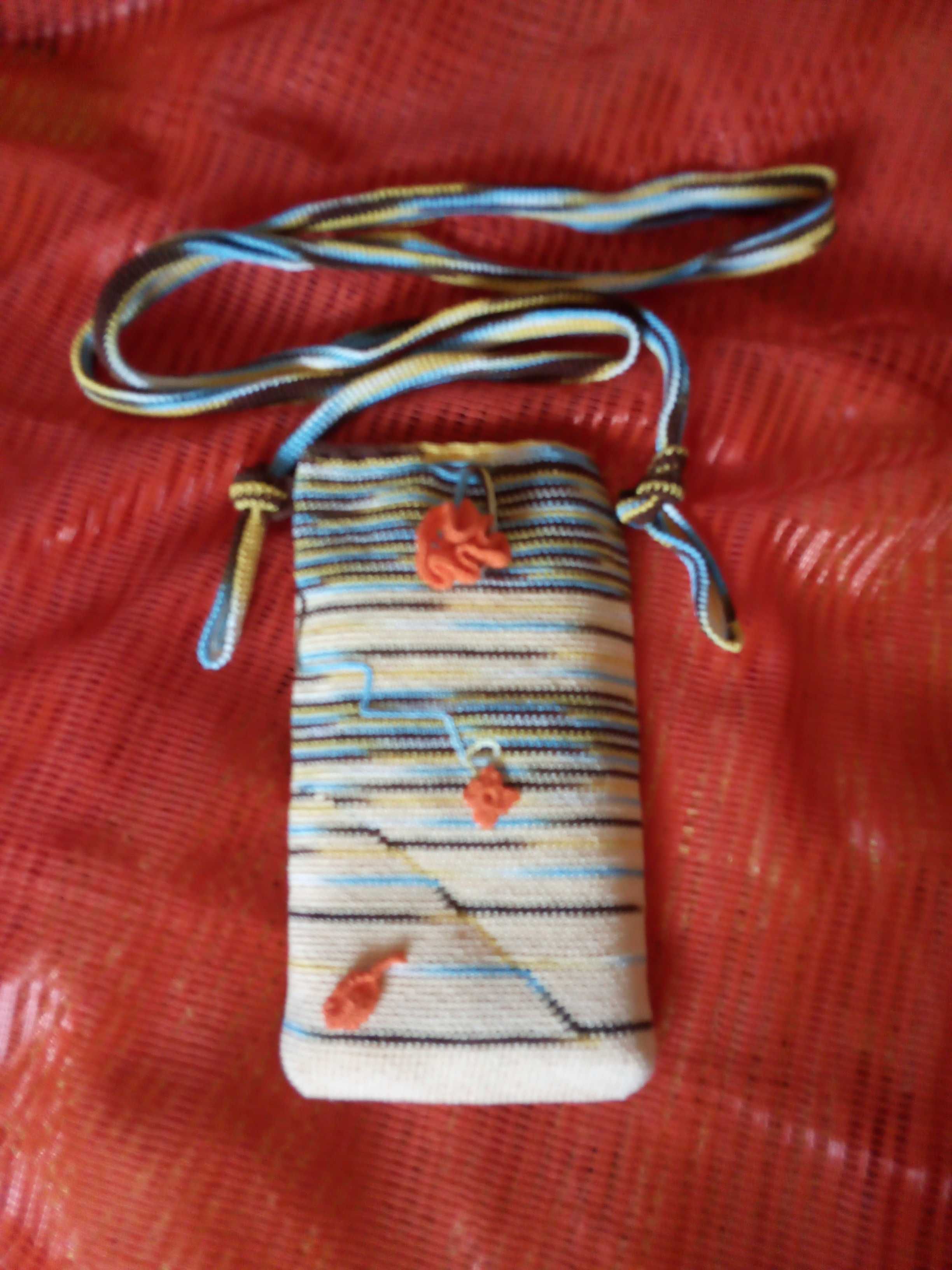Bolsa para telemóvel (smartphone), em crochet