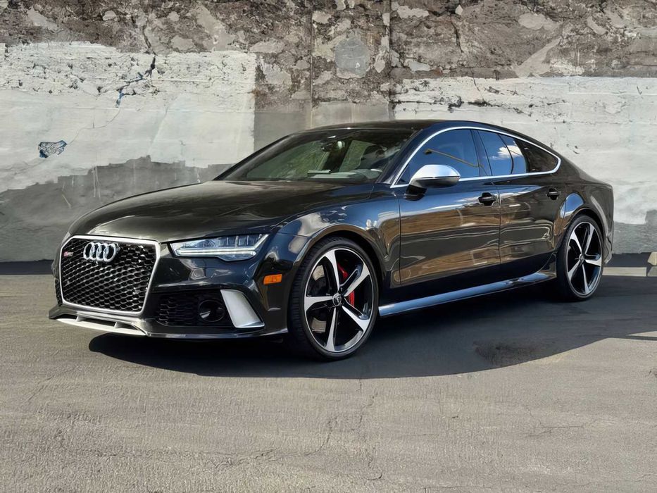 Audi RS 7      2016