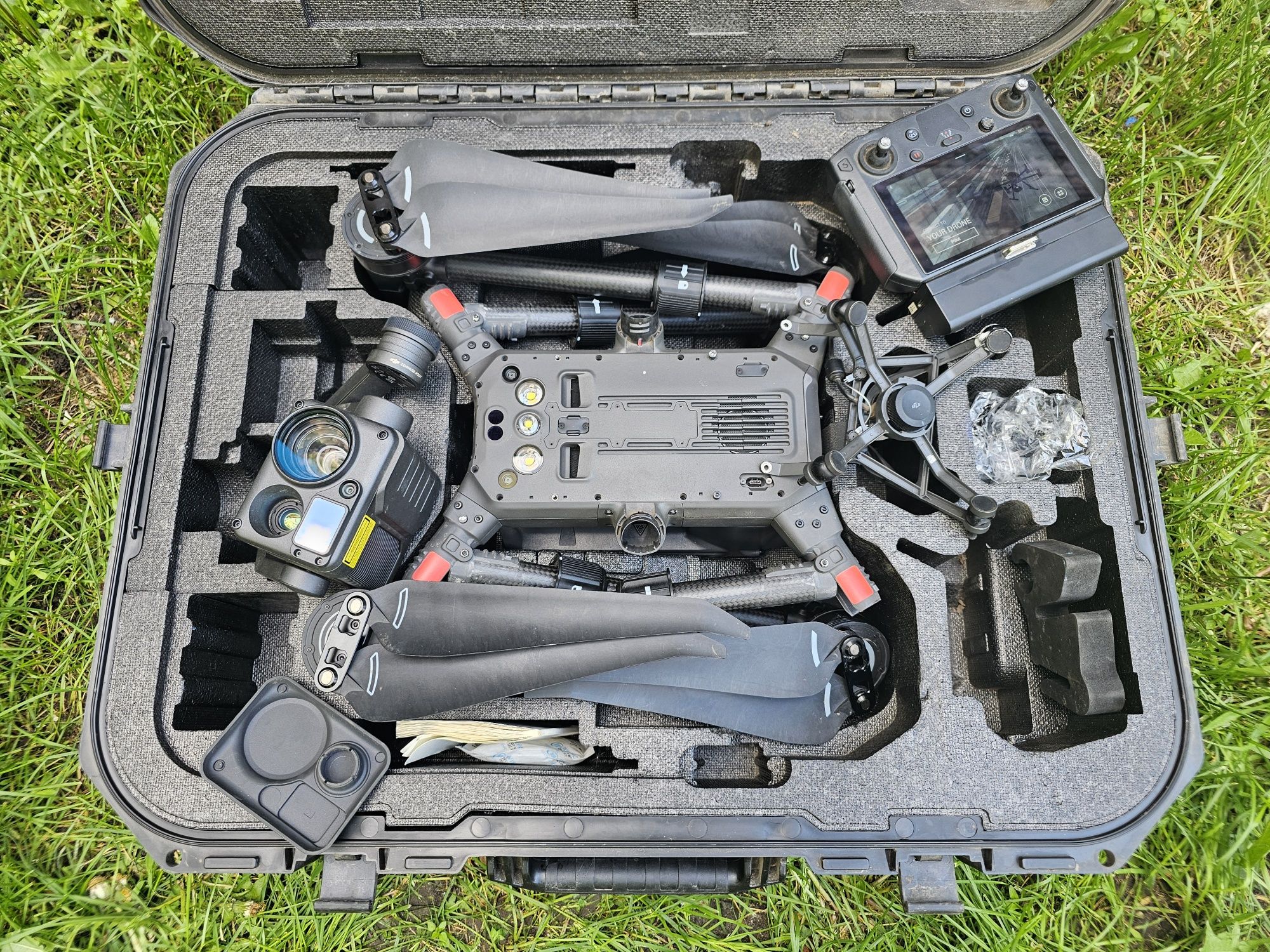 Квадрокоптер, дрон DJI Matrice 300 RTK + камера DJI Zenmuse H20T