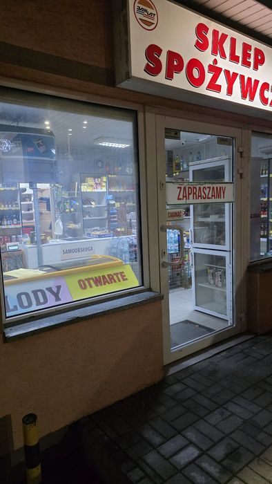 Okazja !! Sklep / Lokal usługowy 50 m² – przy głównym wjeździe na gieł