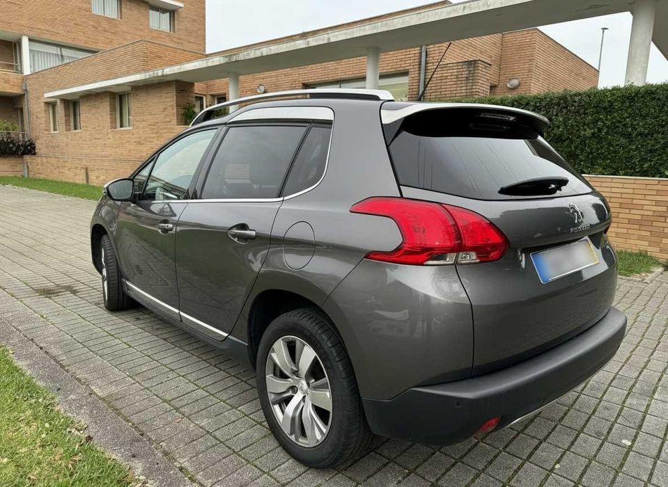 Peugeot 2008 1.6 e-HDi Active Automático