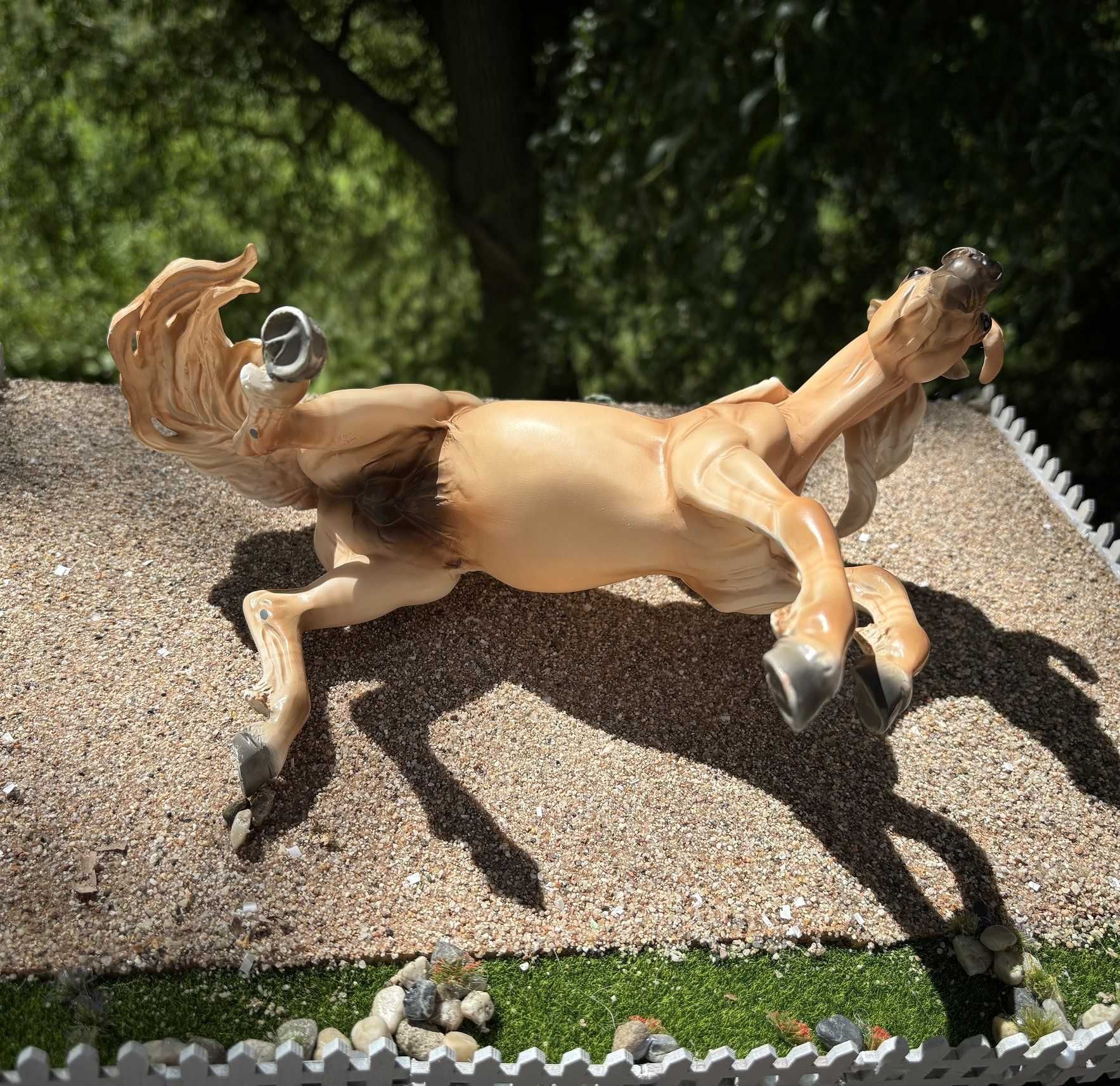 Breyer traditional mustang Cheveyo unikat