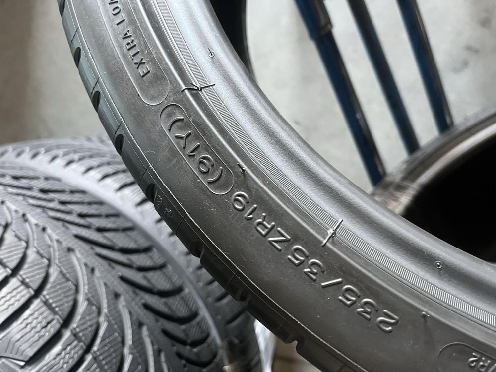 235/35/19 R19 Michelin Pilot Super Sport 4шт нові