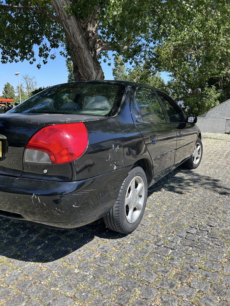 ford mondeo de 1996