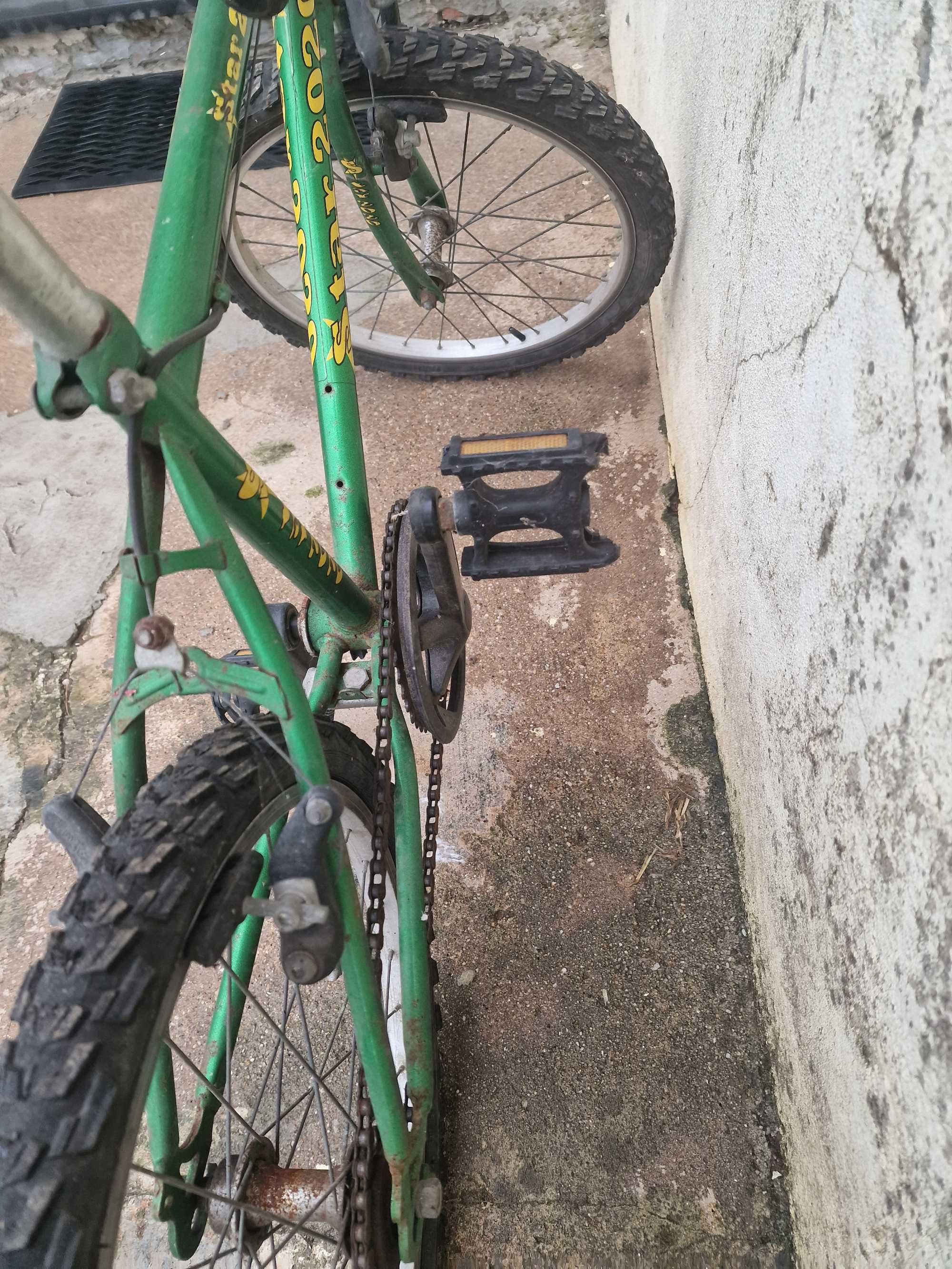 Bicicleta infantil usada