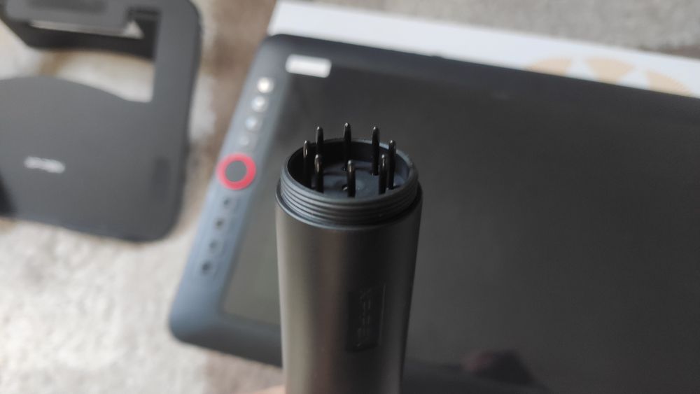 Графічний планшет-монітор XP Pen Artist pro 13.3