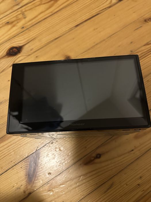 Автомагнітола peeonir на деталі