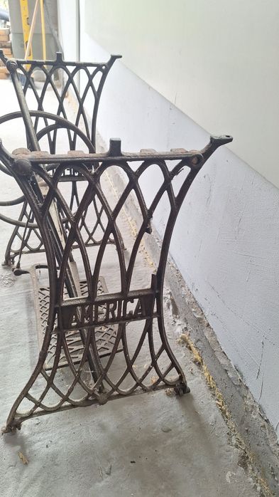 Станина для швейної машини American  + машинка  як декор