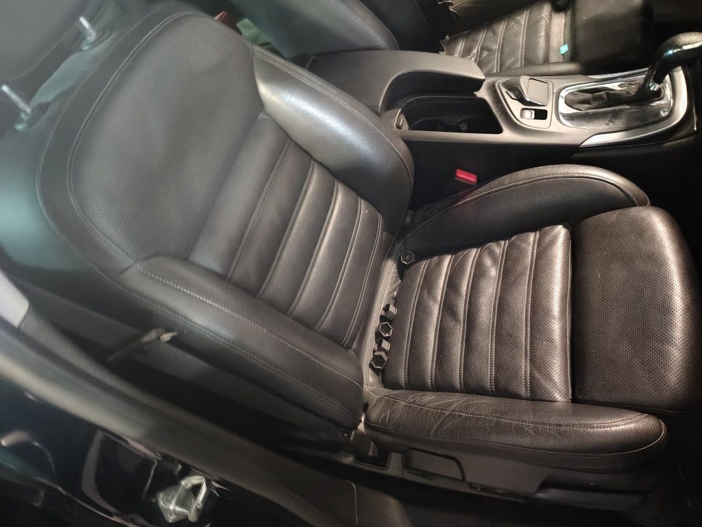 Insignia cross tourer country 4x4 2.0 biturbo fotele skóra