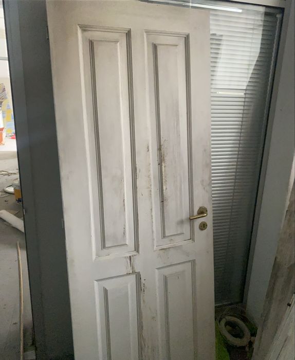 Portas de madeira usadas