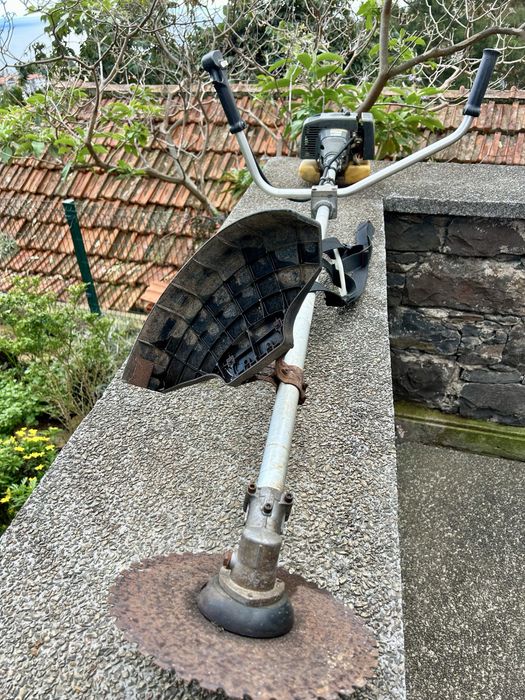 Roçadeira Titan TP 4100