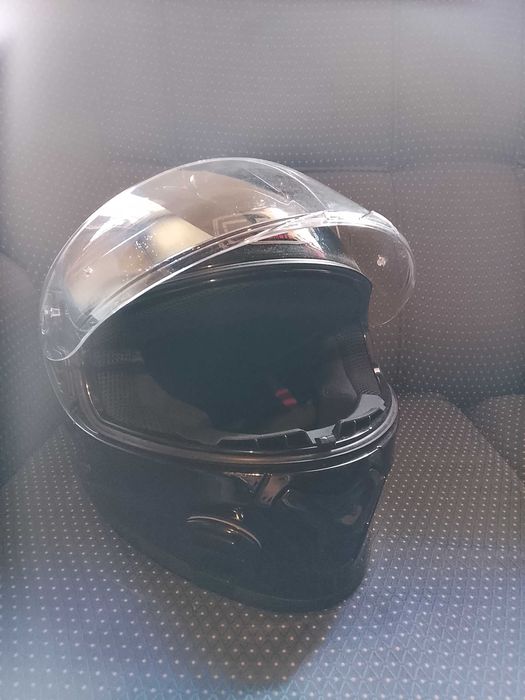 Capacete muito bom estado a venda, não aceito MB Way..!