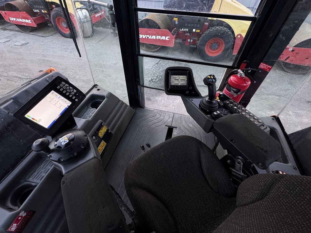 Walec stalowy Caterpillar CD 54 B Cat asfalt Hamm Bomag sprowadzony