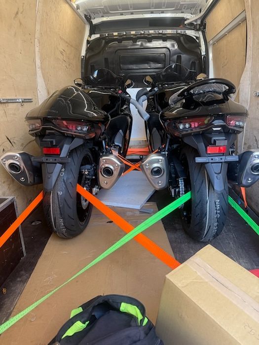 Wynajem busa i usługi transportowe